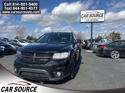Used 2019 Dodge Journey SE w/ Blacktop Package image 1