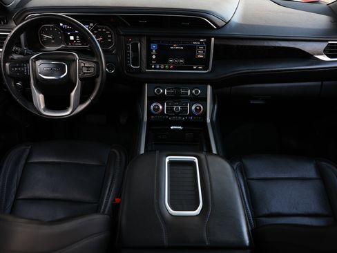 Used 2021 GMC Yukon Denali w/ Denali Premium Package image 26