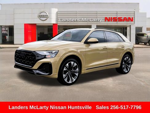Used 2024 Audi Q8 Premium Plus AWD/4WD image 9