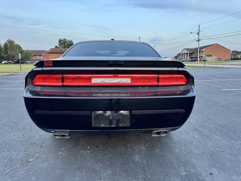 Used 2010 Dodge Challenger R/T image 6