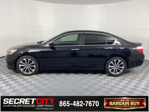 Used 2015 Honda Accord Sport image 4