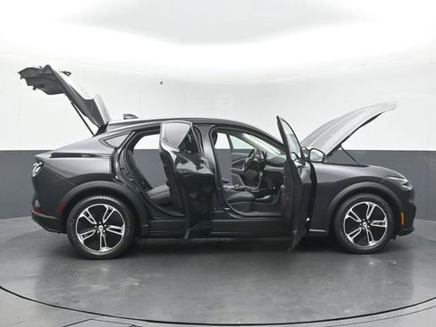 Used 2022 Ford Mustang Mach-E Select image 57