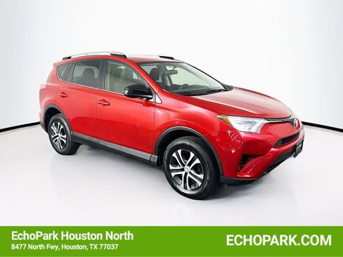 Used 2016 Toyota RAV4 LE image 1