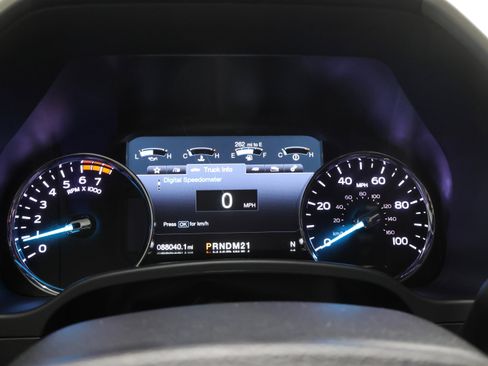 Used 2018 Ford F250 Lariat w/ Chrome Package image 9