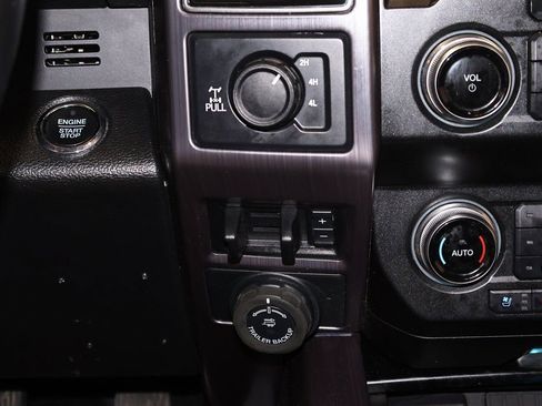 Used 2020 Ford F350 Limited image 30