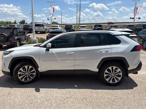 Used 2025 Toyota RAV4 XLE Premium FWD image 6