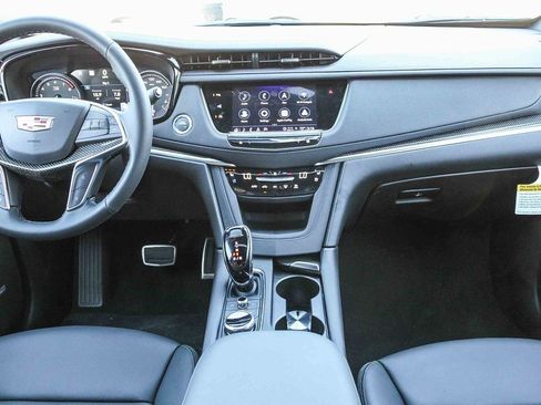 New 2026 Cadillac XT5 Sportv image 13