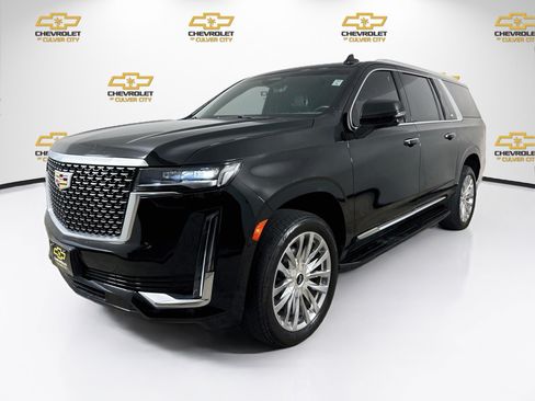Used 2023 Cadillac Escalade ESV Premium Luxury RWD image 3