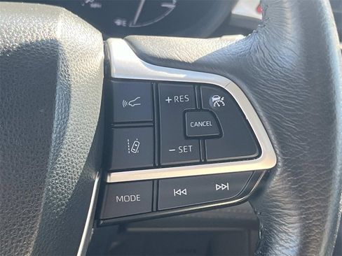 Used 2024 Toyota Sienna XLE image 28