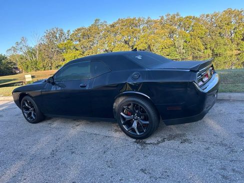 Used 2020 Dodge Challenger SXT w/ Blacktop Package image 3