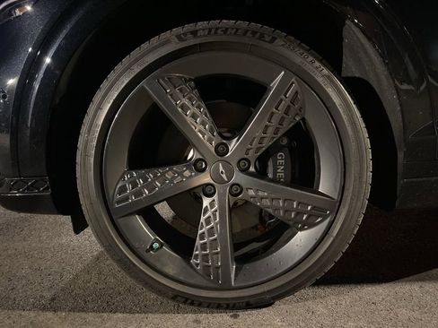 Certified 2025 Genesis GV70 3.5T Sport w/ Sport Prestige Package image 31