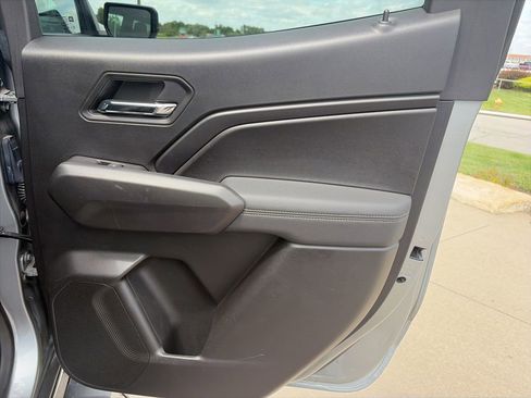 Used 2024 Chevrolet Colorado LT w/ LT Convenience Package III AWD/4WD image 34