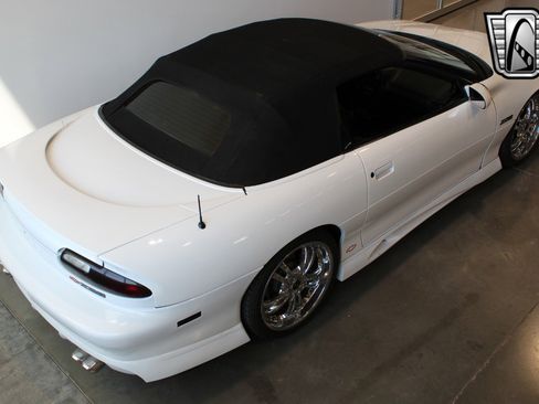 Used 2000 Chevrolet Camaro Z28 image 9