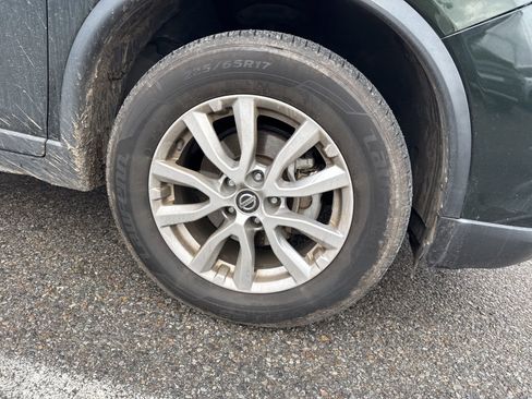 Used 2020 Nissan Rogue SV image 4