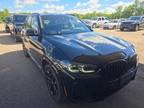 Used 2024 BMW X3 xDrive30i AWD/4WD image 3
