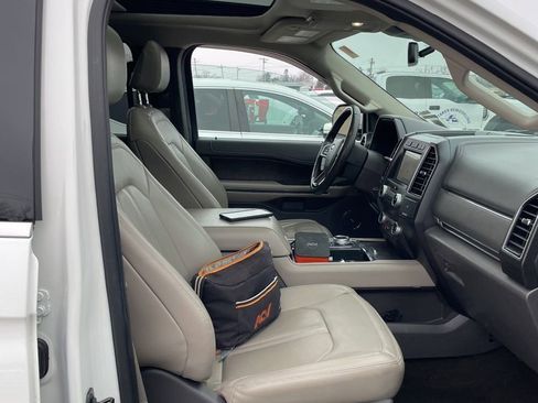 Used 2021 Ford Expedition Limited image 6