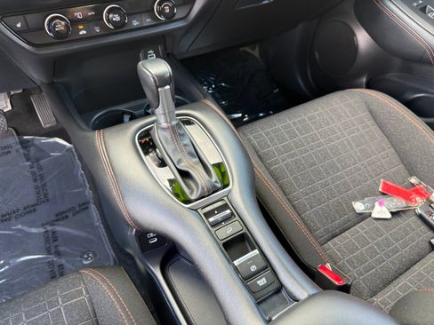 Used 2025 Honda HR-V Sport image 22