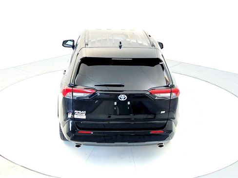 Certified 2022 Toyota RAV4 SE image 17