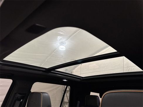 Used 2024 GMC Yukon AT4 w/ Technology Package image 19