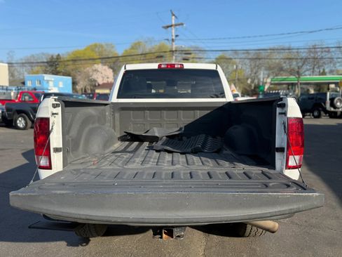 Used 2018 RAM 2500 Tradesman w/ Chrome Appearance Group image 24