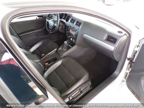 Used 2015 Volkswagen Jetta SE image 27