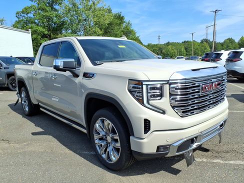 New 2026 GMC Sierra 1500 Denali w/ Denali Reserve Package AWD/4WD image 1