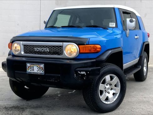 Used 2007 Toyota FJ Cruiser 2WD image 1