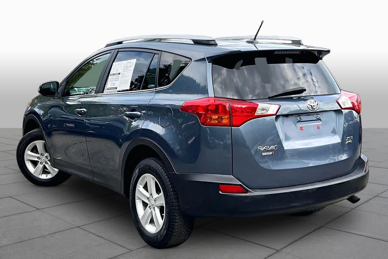 Used 2014 Toyota RAV4 XLE AWD/4WD image 12