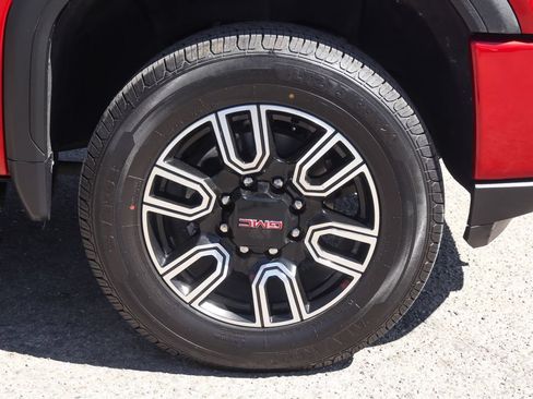 Used 2022 GMC Sierra 2500 AT4 w/ AT4 Premium Plus Package AWD/4WD image 58