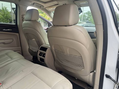 Used 2011 Cadillac SRX Luxury FWD image 29