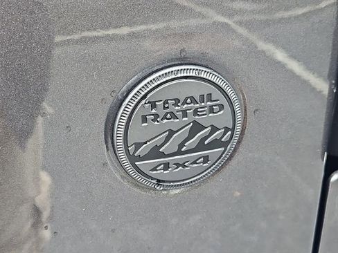 Used 2024 Jeep Gladiator Sport image 28