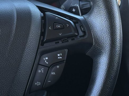 Used 2018 Ford Fusion SE w/ Fusion SE Technology Package image 15