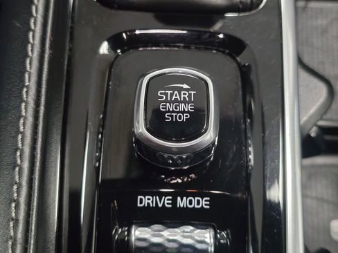 Used 2020 Volvo XC90 T6 Inscription w/ Protection Package image 45