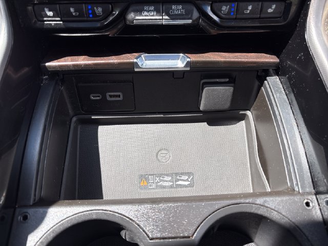 Used 2022 GMC Yukon XL Denali AWD/4WD image 19