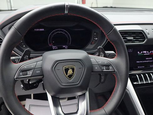 Used 2024 Lamborghini Urus S image 30