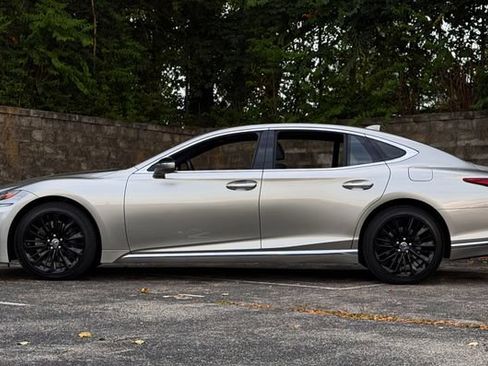 Certified 2020 Lexus LS 500 AWD w/ Interior Upgrade Package image 10