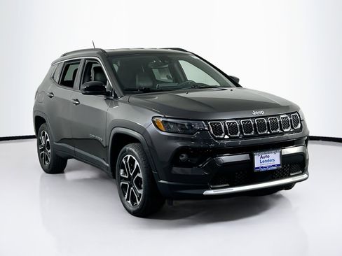 Used 2023 Jeep Compass Limited AWD/4WD image 3
