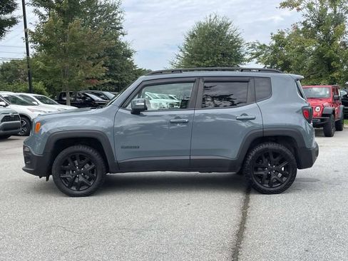 Used 2018 Jeep Renegade Altitude w/ UConnect 8.4 Nav Group AWD/4WD image 2