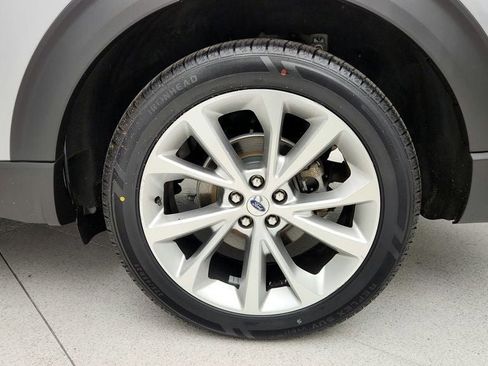 Used 2021 Ford Explorer Platinum w/ Equipment Group 601A image 9