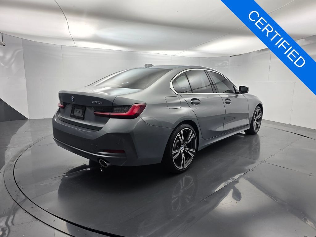 Certified 2024 BMW 330i Sedan w/ Convenience Package RWD image 4