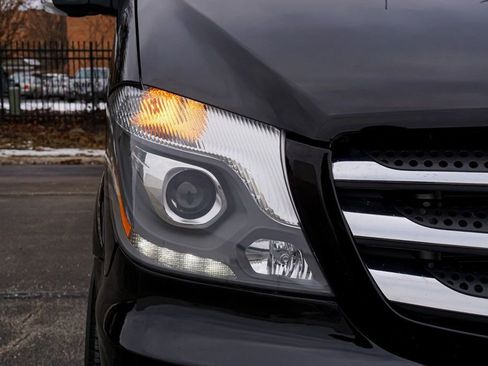 Used 2014 Mercedes-Benz Sprinter 2500 image 89