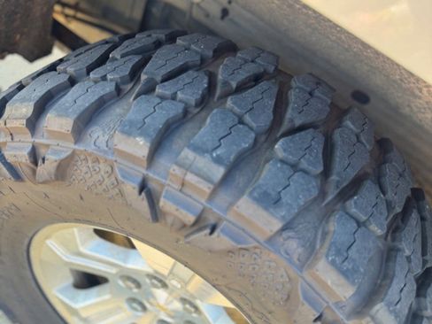 Used 2018 Chevrolet Silverado 1500 LT w/ Texas Edition image 5