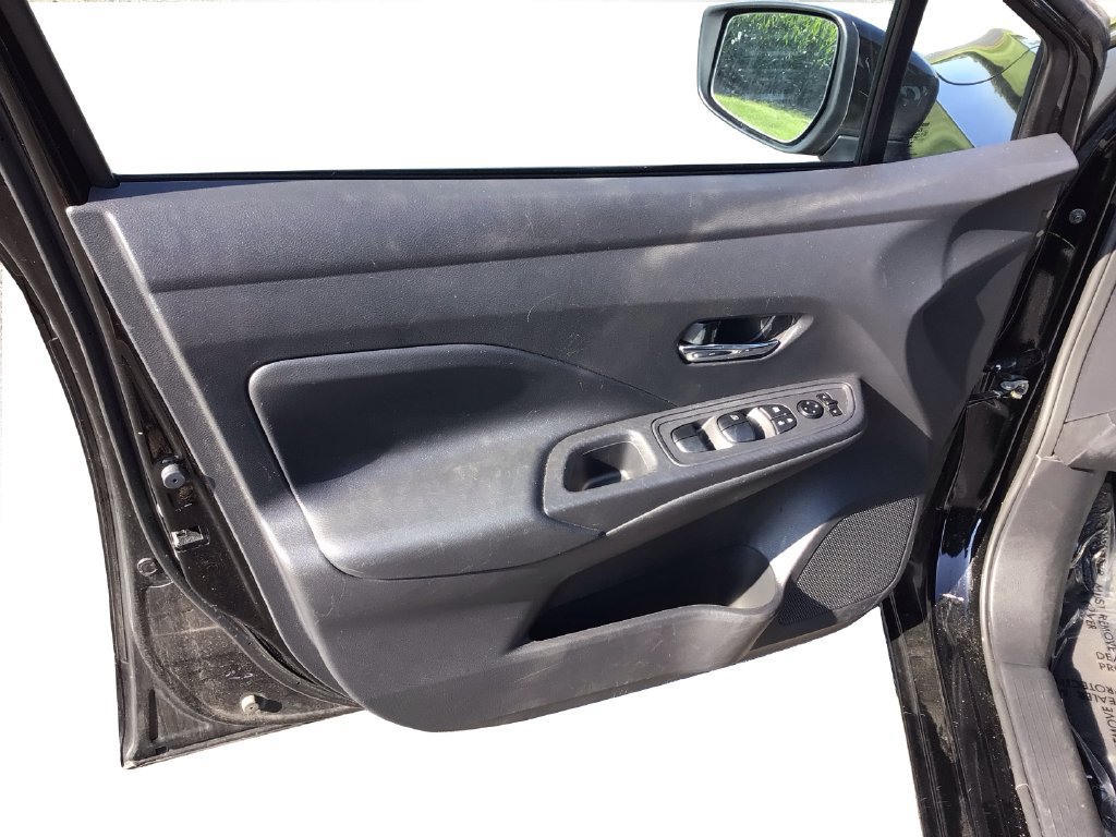 Used 2024 Nissan Versa SV FWD image 19