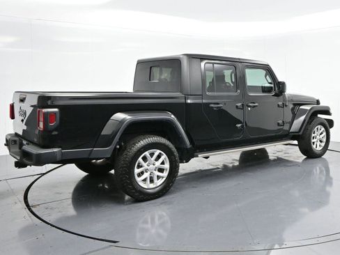 Used 2023 Jeep Gladiator Sport image 7