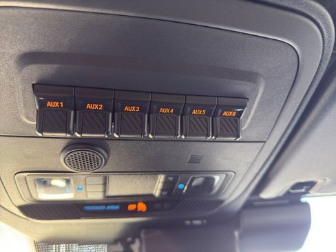 New 2025 Ford Bronco Badlands image 33