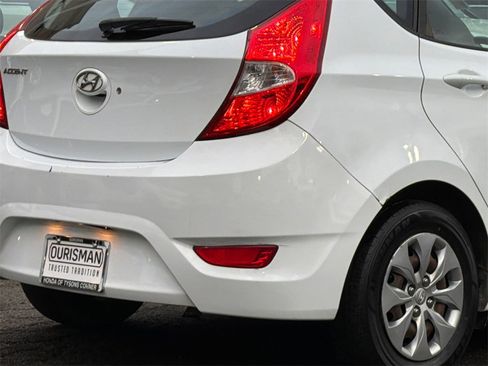 Used 2017 Hyundai Accent SE image 5