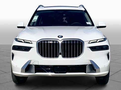 Used 2026 BMW X7 xDrive40i AWD/4WD image 3