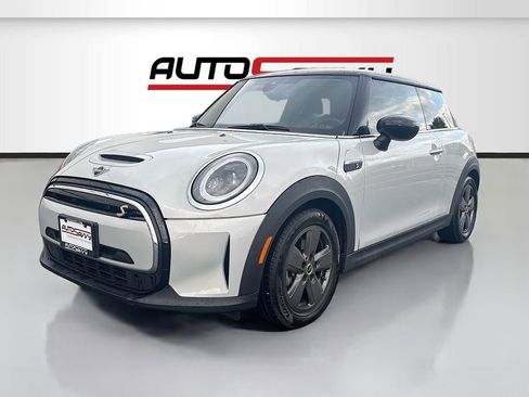 Used 2023 MINI Cooper SE image 3