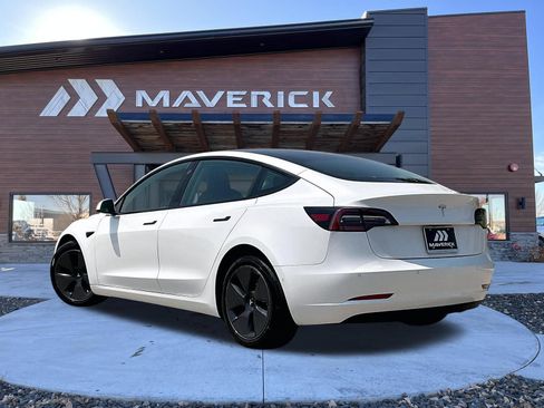 Used 2021 Tesla Model 3 Standard Range Plus RWD image 4