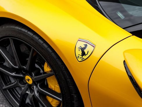 Used 2024 Ferrari SF90 Spider image 12